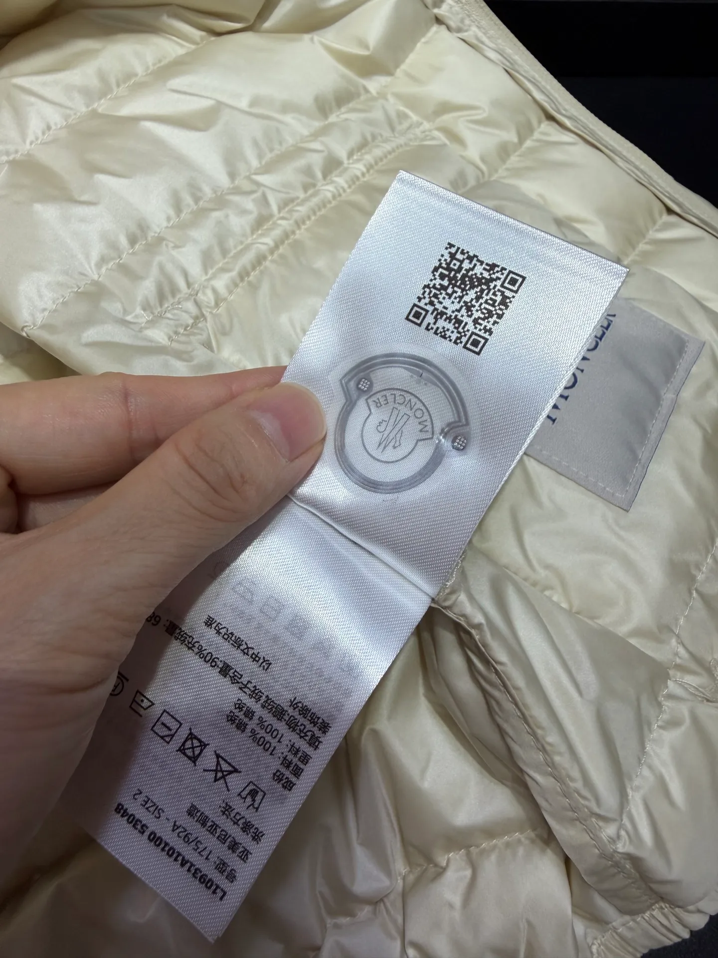 Moncler Same Style Lans Same Style ， 。 ， ; ， ， ， ：Black Khaki Beige Light Blue Light Pink White Size：1234